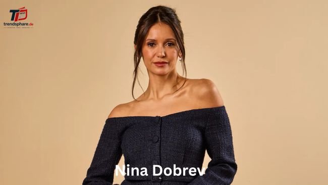 Nina Dobrev